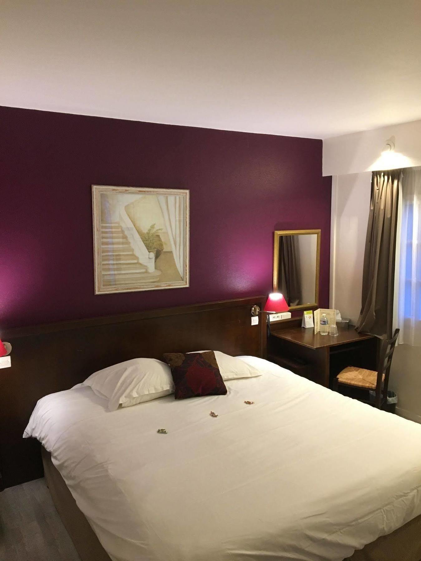 Chaufour-lès-Bonnières Logis Hotel Les Nympheas מראה חיצוני תמונה